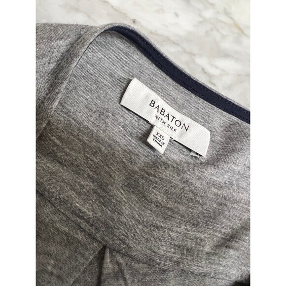 Aritzia Babaton Navy Silk Grey Colorblock long sleeve key hole button Blouse XXS - Picture 5 of 9